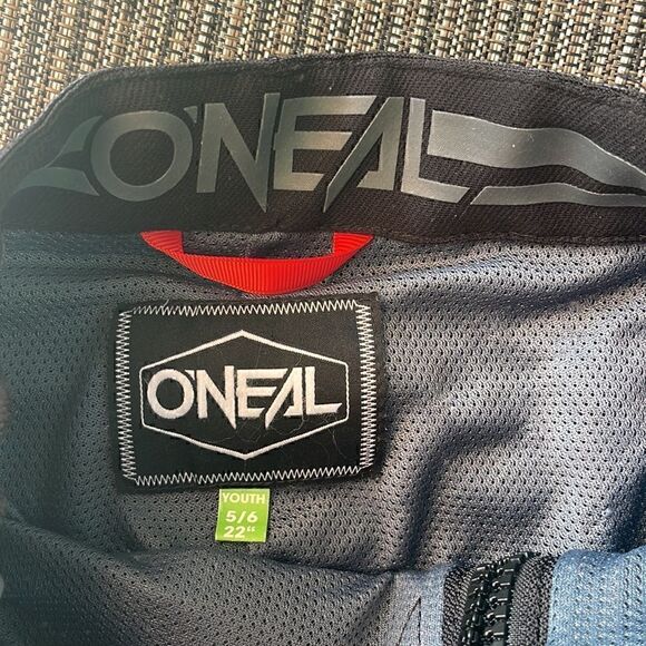 O’Neal mayhem lite pant youth size 5/6. Moto cross pants excellent condition. - Picture 4 of 7